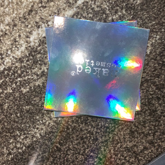 Naked Cosmetics Highlighter Pallet - Picture 1 of 2